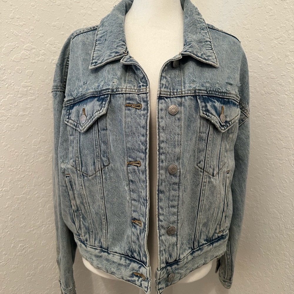 Wild fable jean jacket BNWT size large